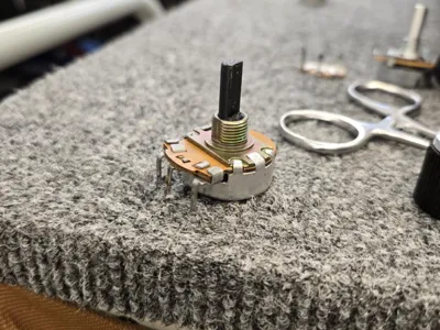 Potentiometer Shaft - Sequential Circuits/Prophet
