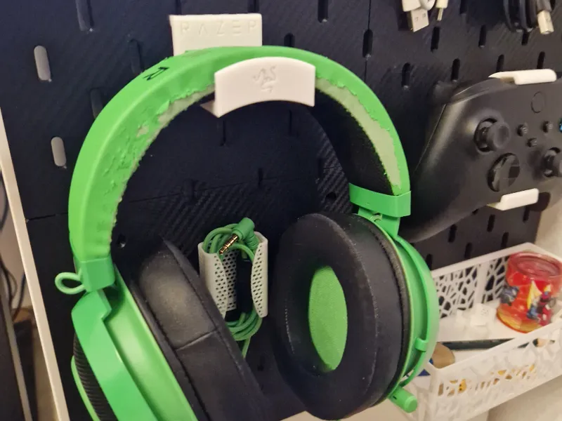 IKEA SKADIS Kopfhörer Halter Razer Logo and blank