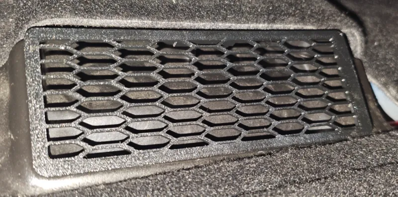 Tesla M3 Floor Vent Cover - Hexagon