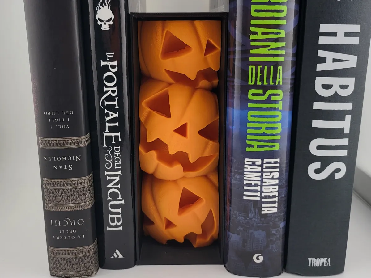 Halloween Pumpkin Book Nook – Spooky Bookshelf by Mad power MakerWorld: Download Free 3D Models - 3D model önizlemesi