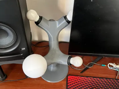 Shade for molecule lamp 