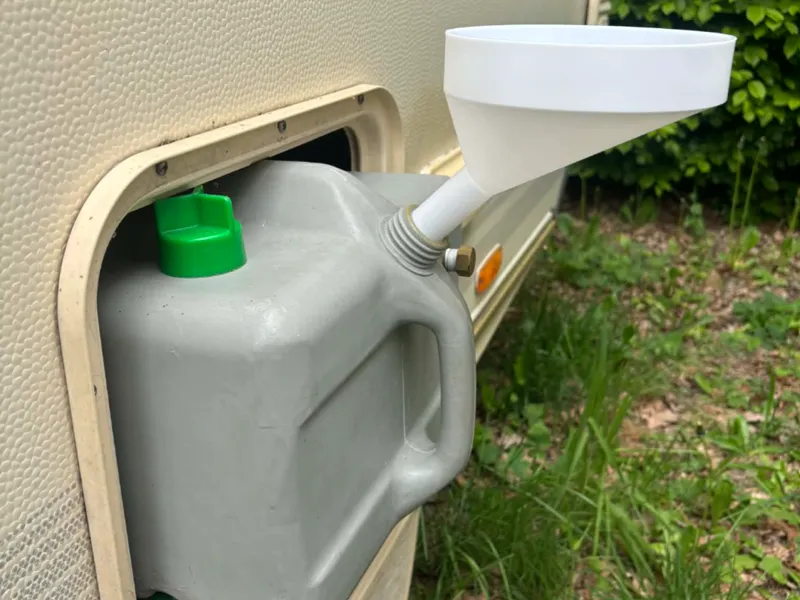 Trichter Wassertaxi Wohnwagen / Camper Tabbert