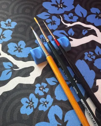 Paint brush holder
