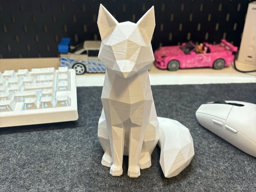 Low Poly Fox – Modern Minimal Desk Decor