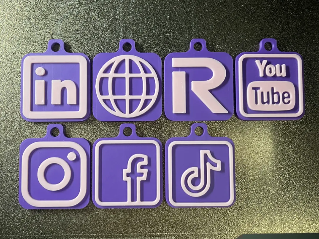 Social Media NFC Keyring by Joe MakerWorld: Download Free 3D Models - 3D model önizlemesi