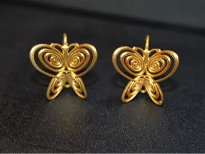 The butterfly earrings at the Museum of Innocence