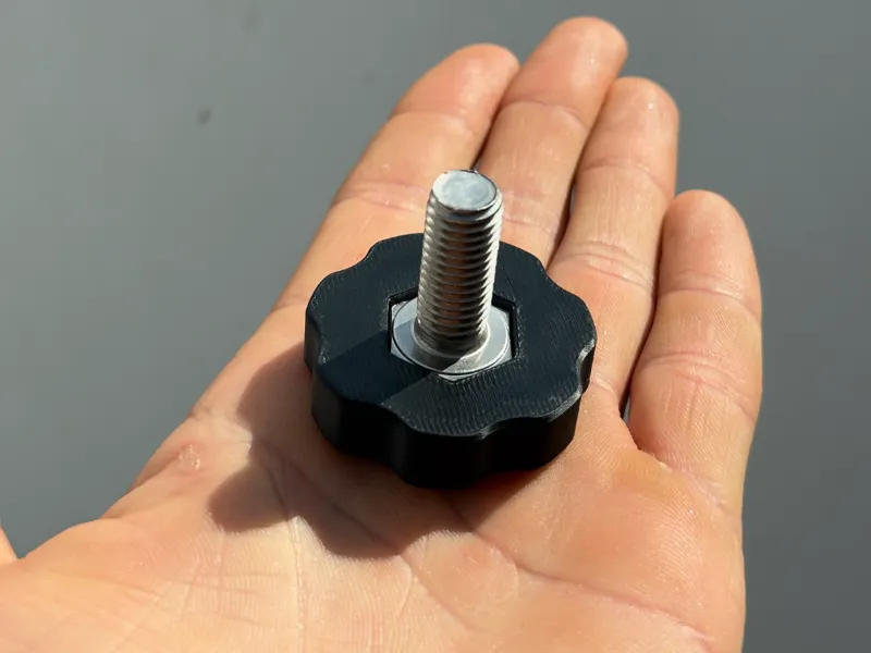 Ergonomy knob for metric screw M10