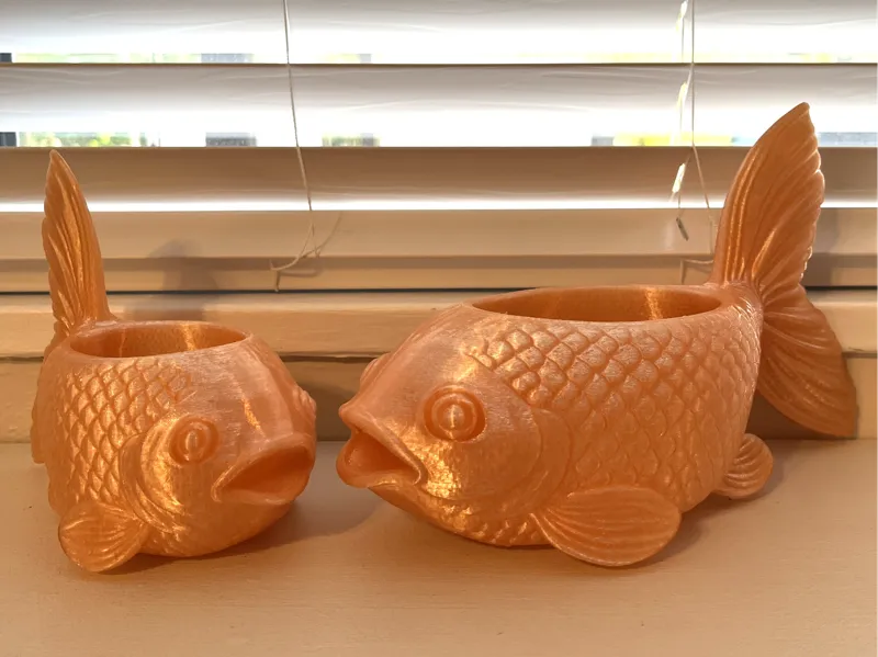 Happy Goldfish Pot with Splash Saucer