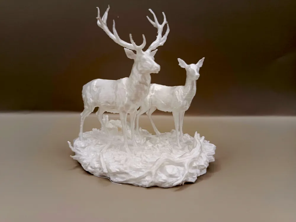 Escenografía en miniatura: Majestic Deer Couple Diorama. Referencia del modelo original.
