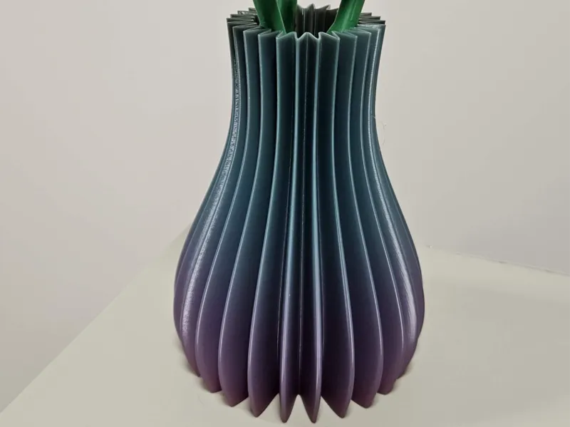 Straight Elegant Vase V1.0