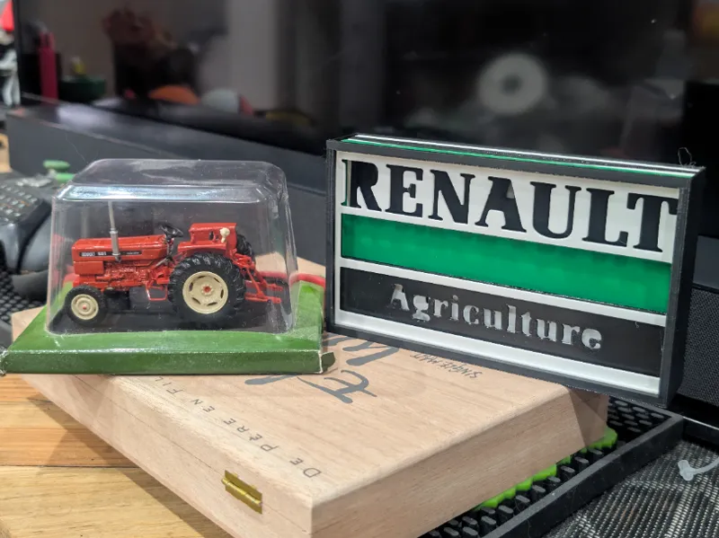 Shadowbox Renault Agriculture - Héritage Agricole