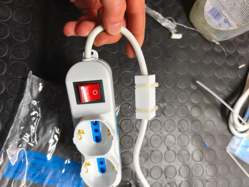 copertura giunzione fili elettrici