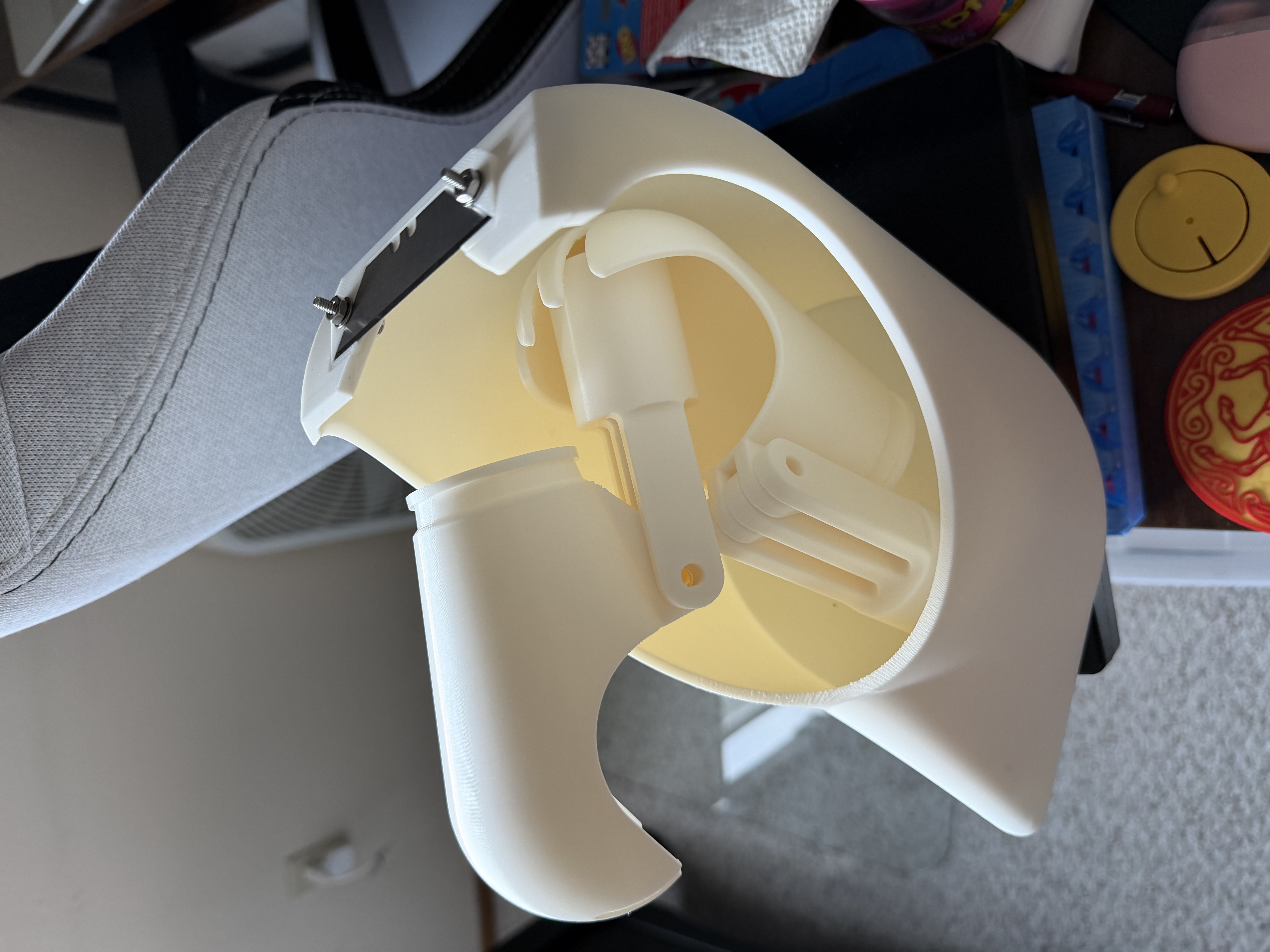 Miniatura 2 do modelo 3D Fruit picker with cutter