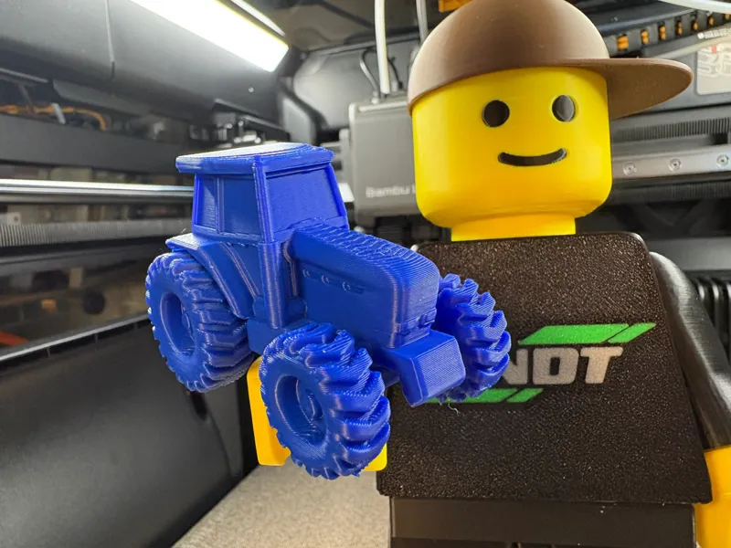 Traktor für 20cm Brickman Figuren 500%