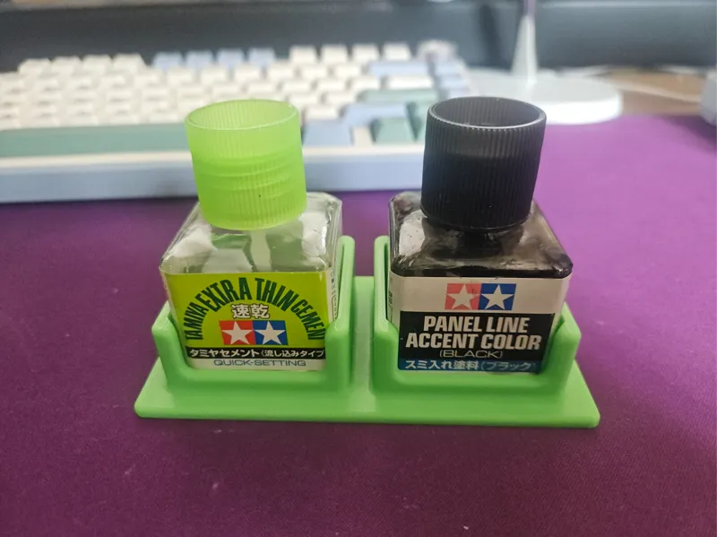 TAMIYA CEMENT HOLDER