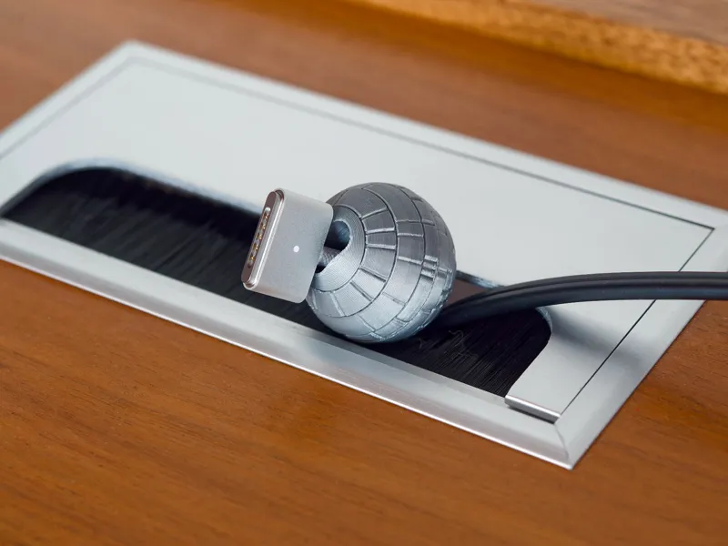 Death Star Cord Holder / Stopper