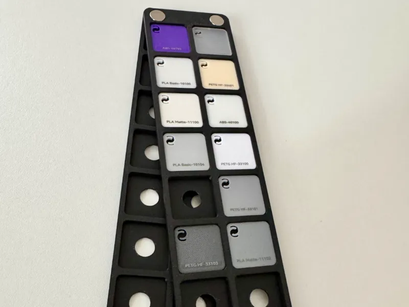 Halter Filamentmuster 24x24mm mit Magnet 8x2 