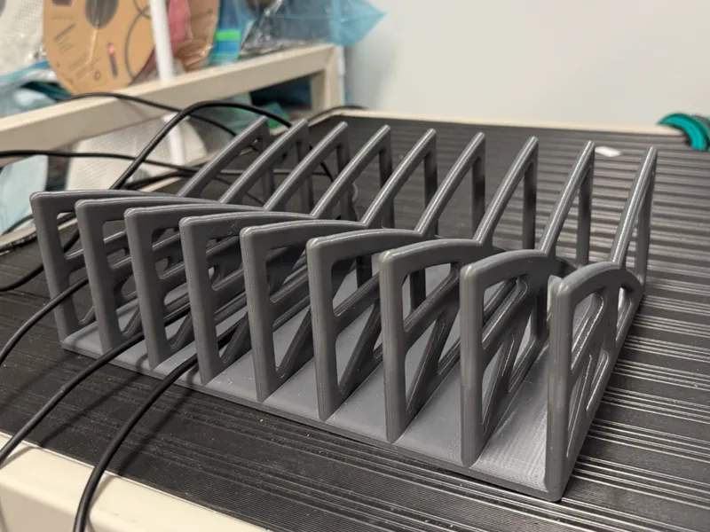 Laptop/Tablet Holder (8 Slots)