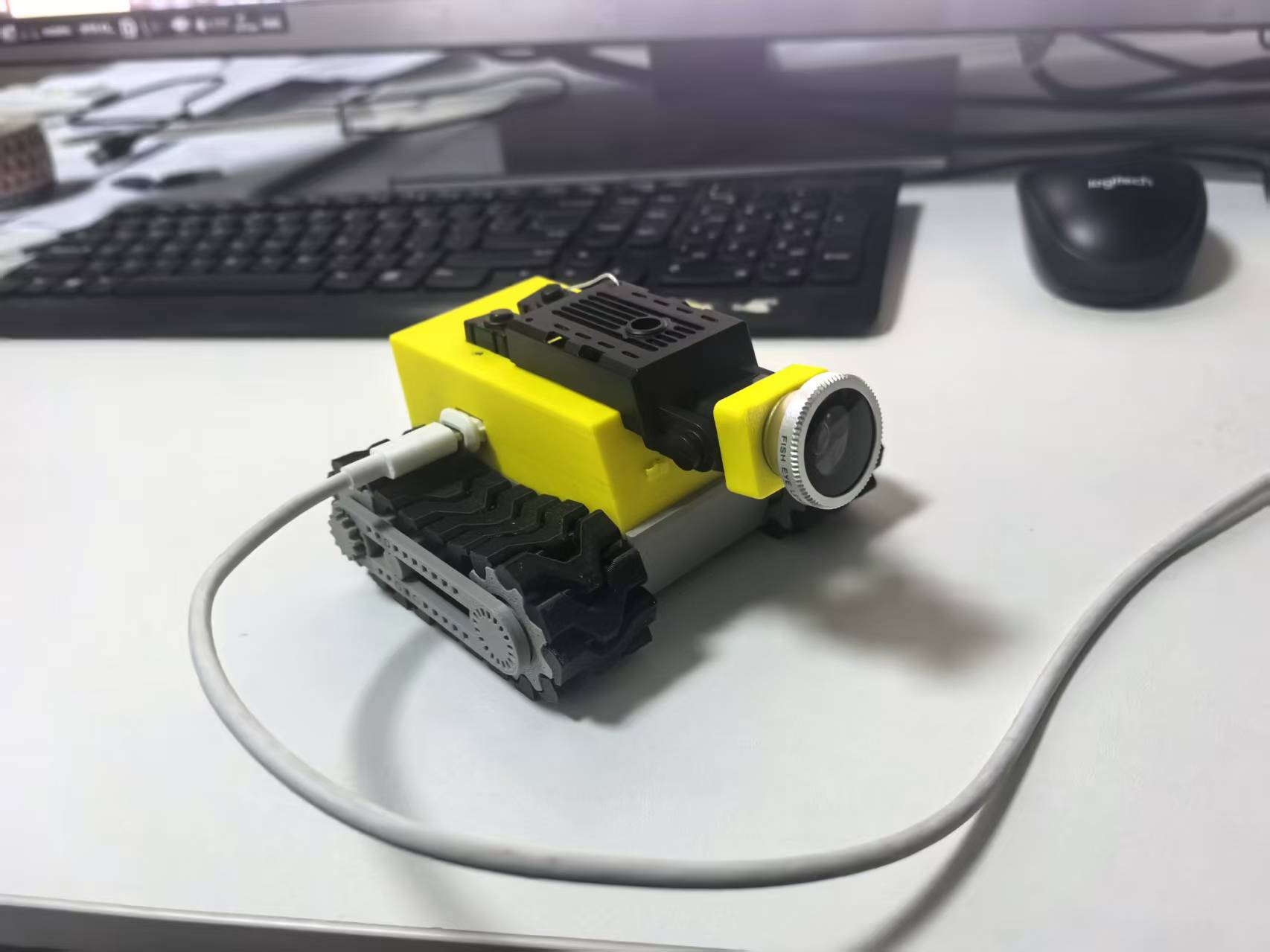 Miniatura 2 do modelo 3D 无五金 一体打印履带小车坦克底盘