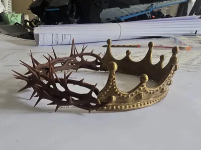 The Two Crowns of Jesus