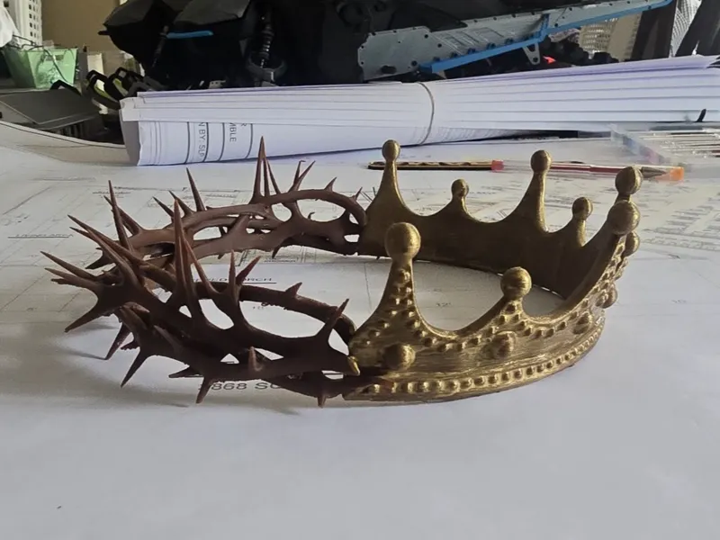 The Two Crowns of Jesus