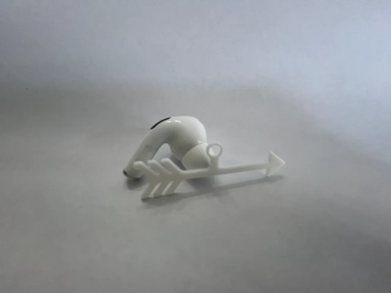 Arrow Earring view 4