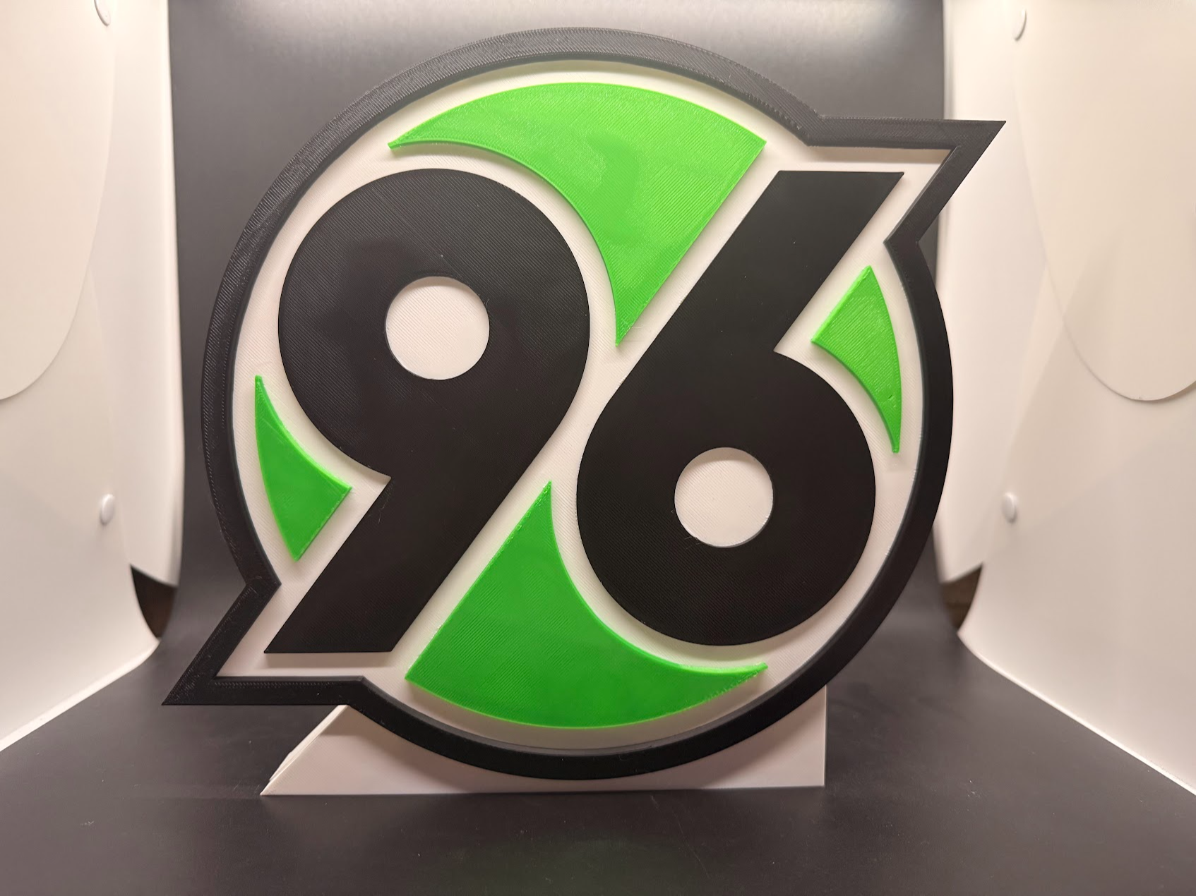 Hannover 96 Logo Stand Display
