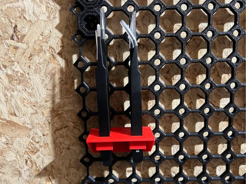 Multiboard Tweezer Holder