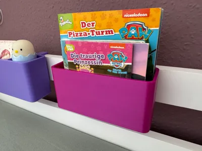 Hanging box for crib children's books
