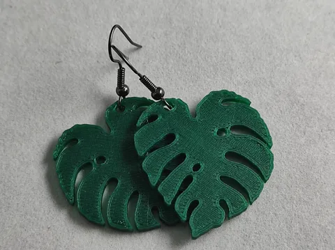 Monstera leaf earrings