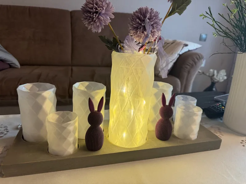 Simple scaleable Vase