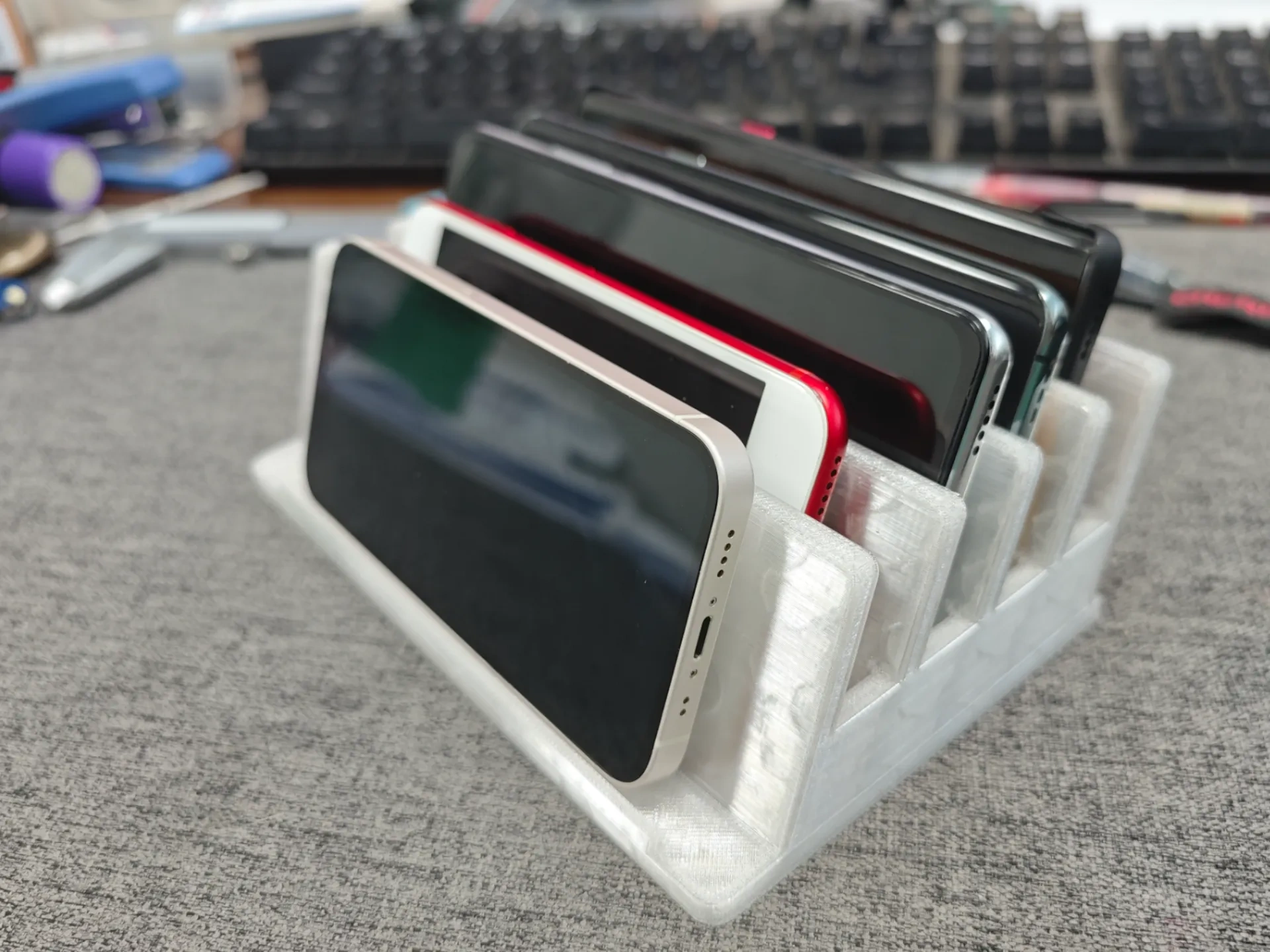 Phone storage stand 手机收纳支架