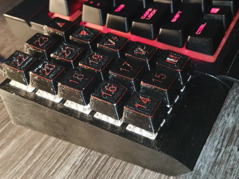 Corsair K68 fitting Macro Pad 15 keys, Arduino