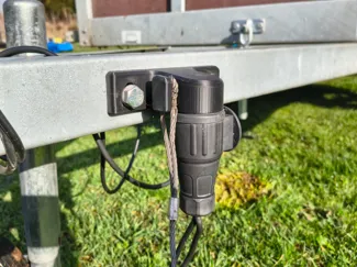 Halter für 13 pol Anhängerstecker