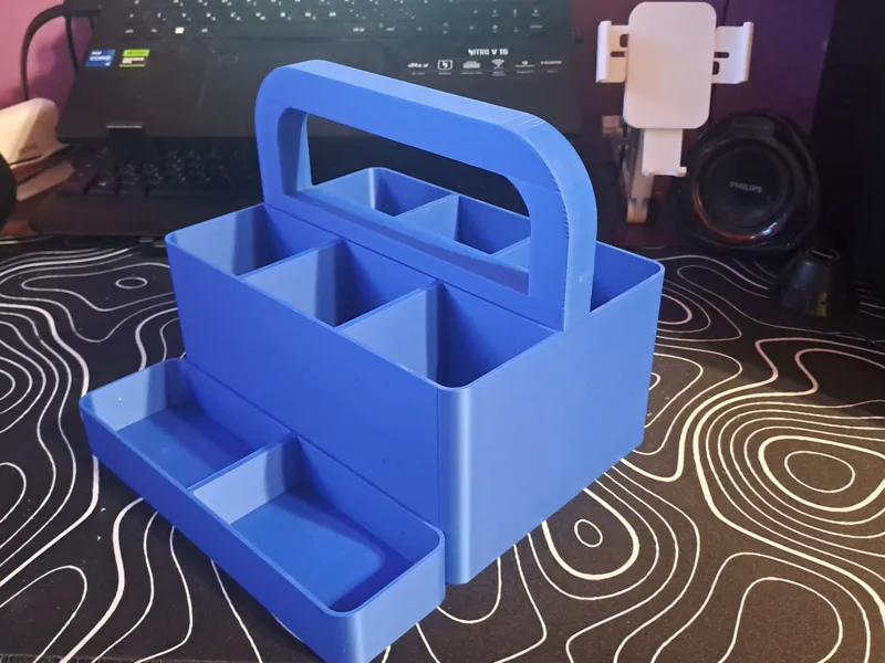 Desktop pen organizer