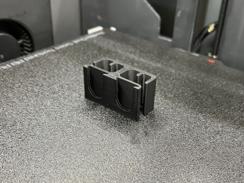 OpenGrid Multiconnect Cable Holder for Underware