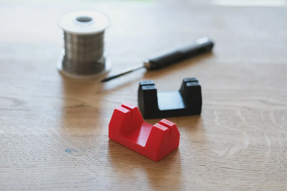 Helping Hand, Soldering Wire Holder by kl_worx MakerWorld