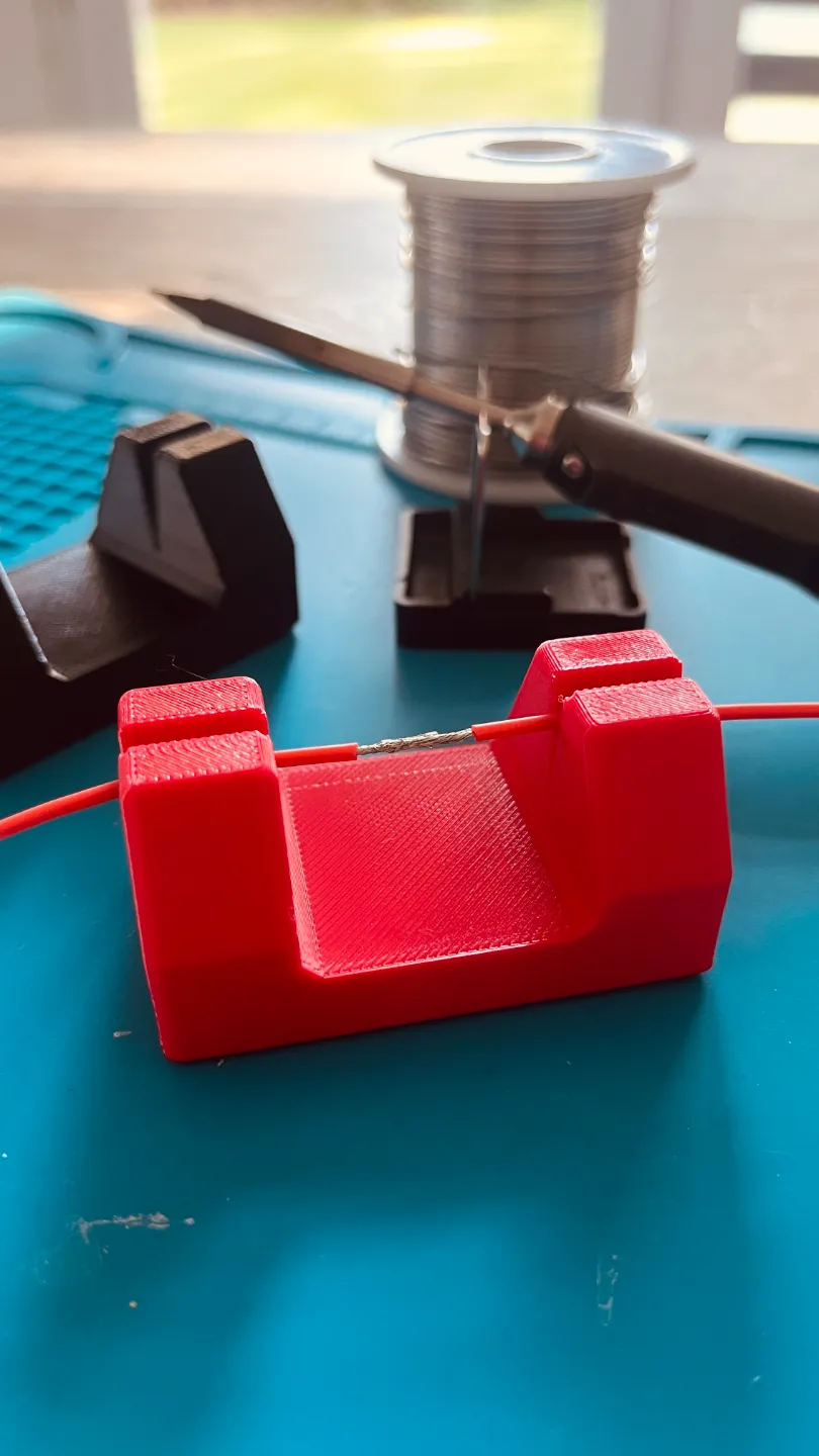 Helping Hand, Soldering Wire Holder by kl_worx MakerWorld