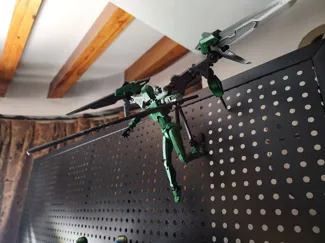 Dummy 13 pegboard stand