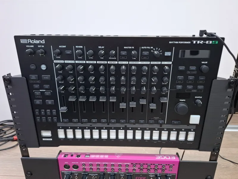 Roland TR-8S 19" Rack Adapter