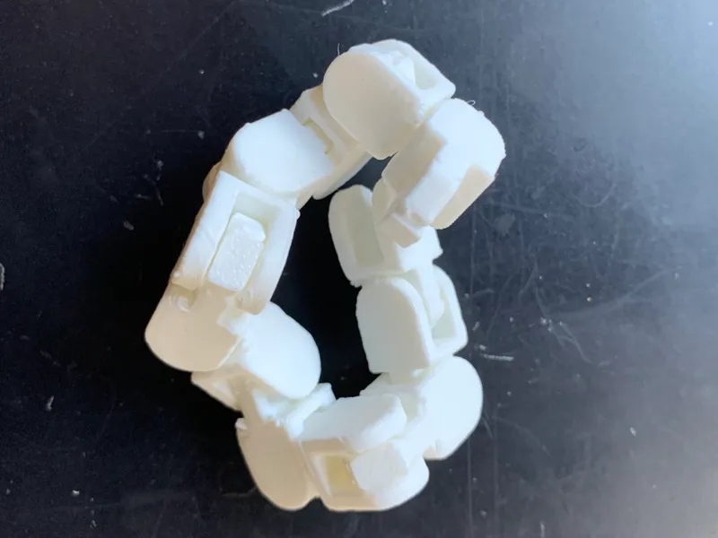 Fidget chain