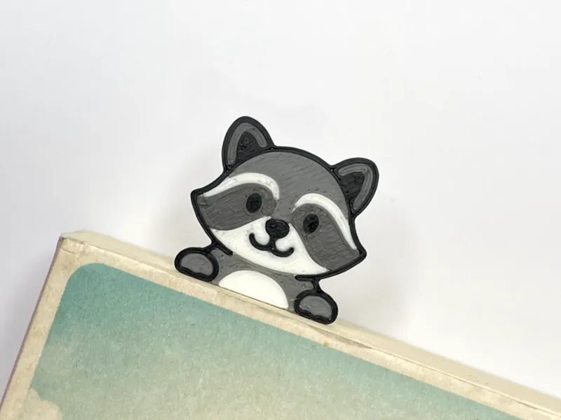Raccoon Bookmark – clever and curious