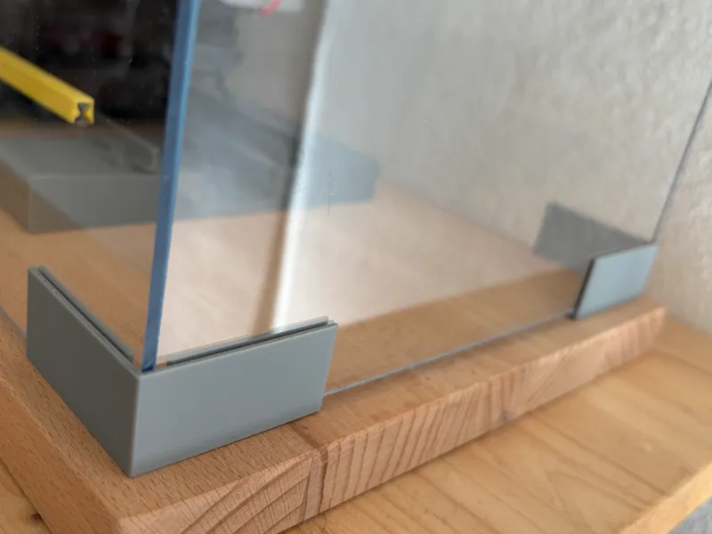 Plexi box corners and top lid corners