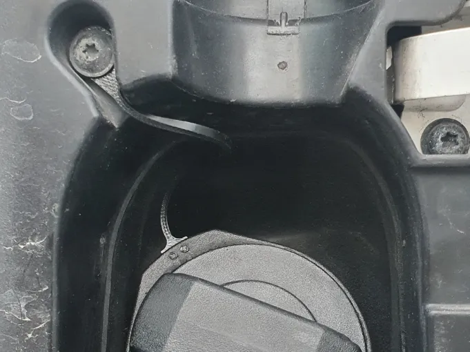 VW T5 Fuel cap strap