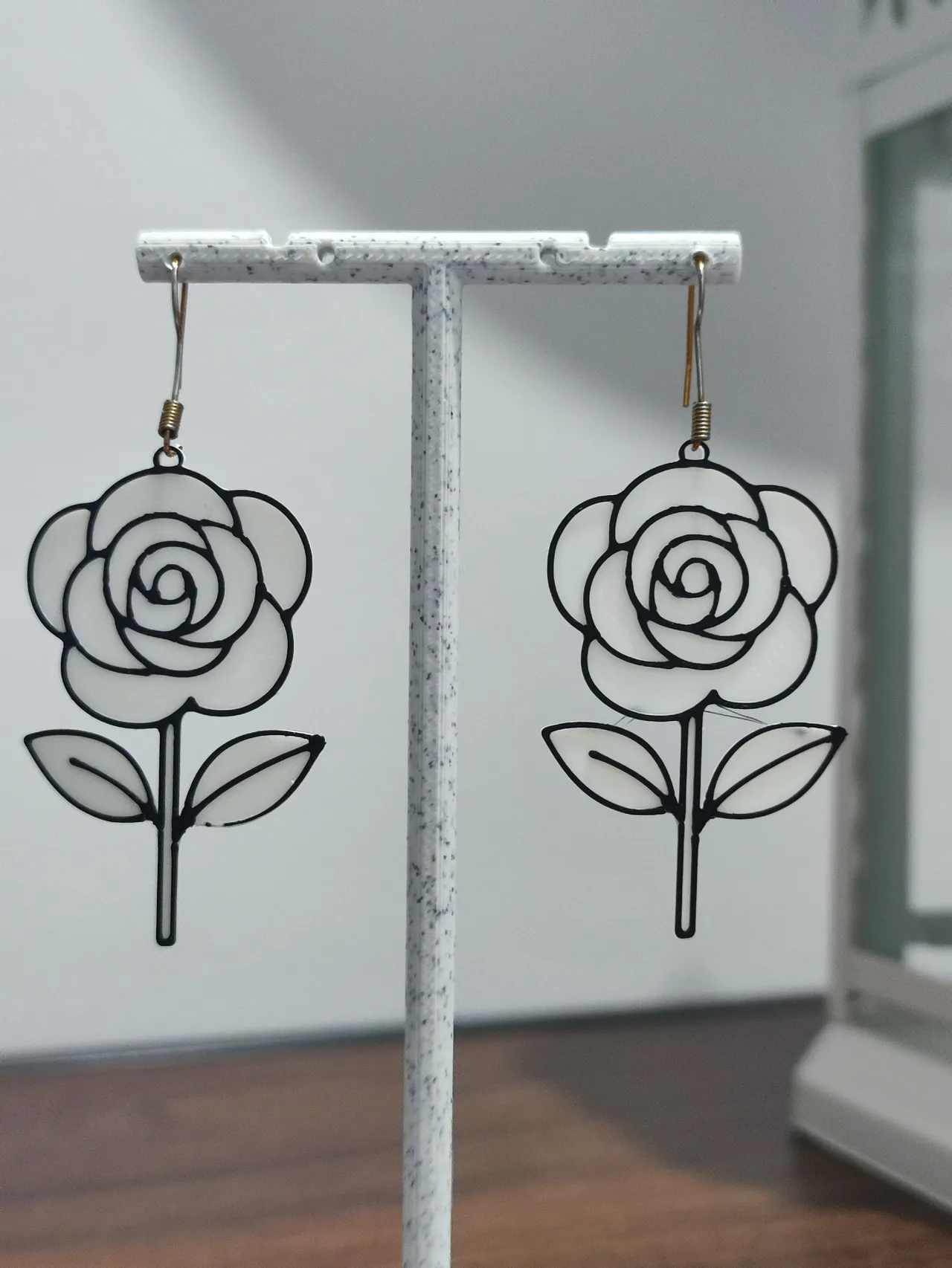 Aretes Rosa de Trazo Libre view 3