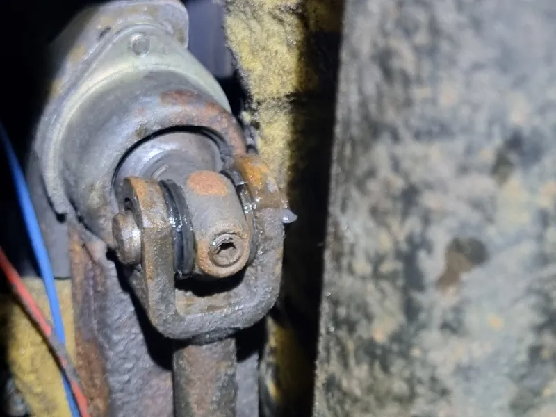 Volvo 240 gear shifter bushings