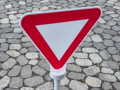 Traffic practice sign Right of way