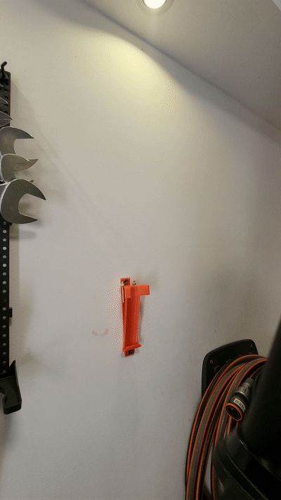 Wall holder for SKS bike pump