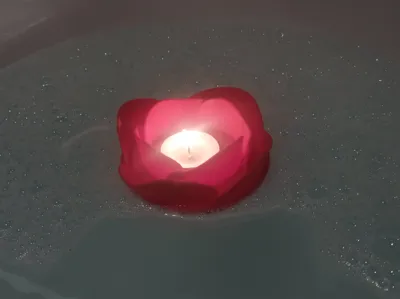 Floating Rose Candle