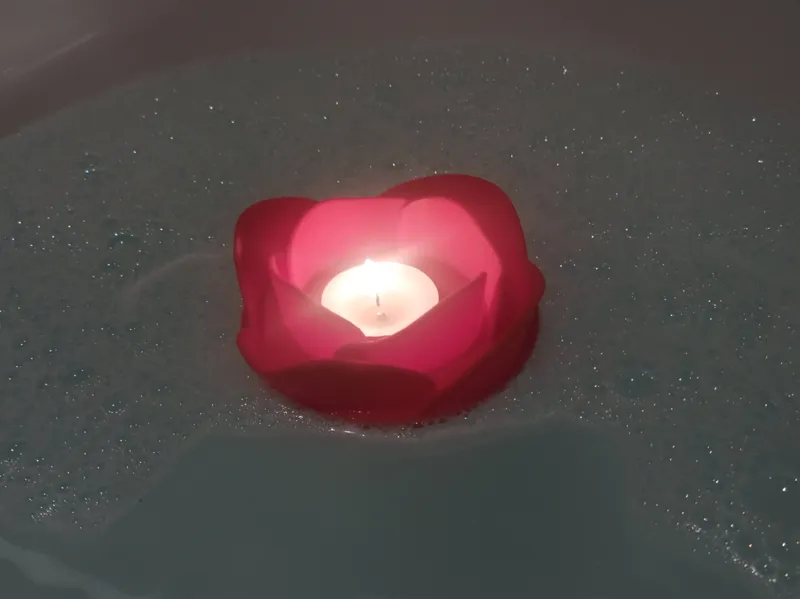 Floating Rose Candle